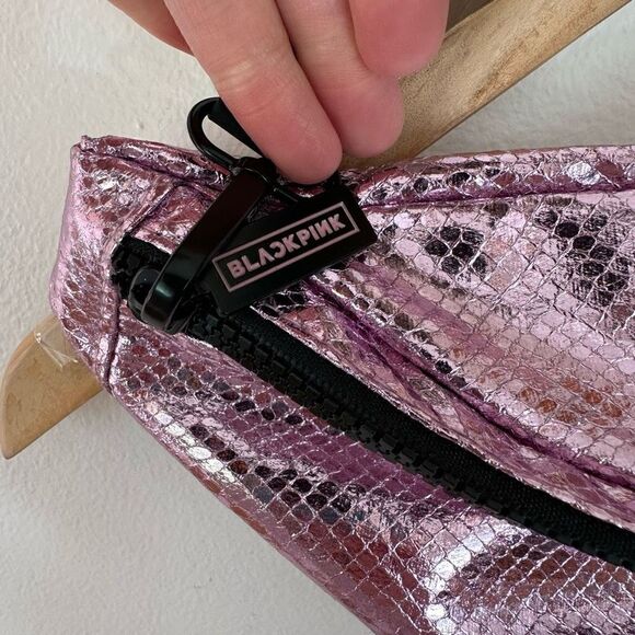 BLACKPINK Pink Scaled Up Collection Single Zipper Money Belt Fanny Pack - Picture 6 of 8